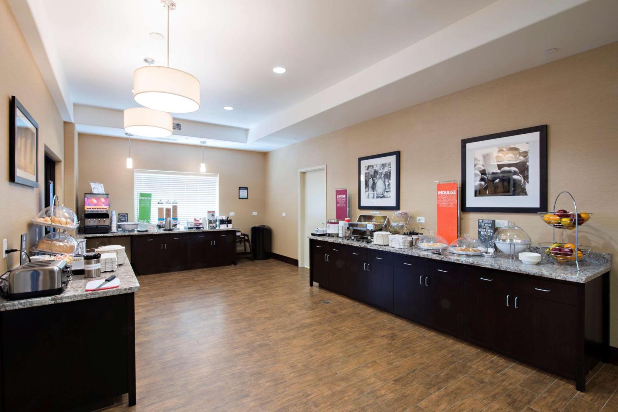 Hampton Inn Saskatoon South Extérieur photo