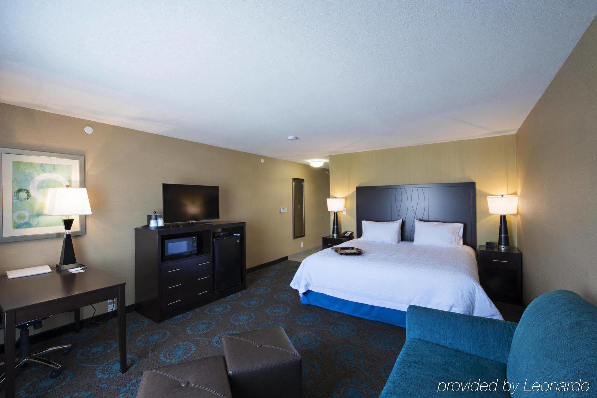 Hampton Inn Saskatoon South Extérieur photo